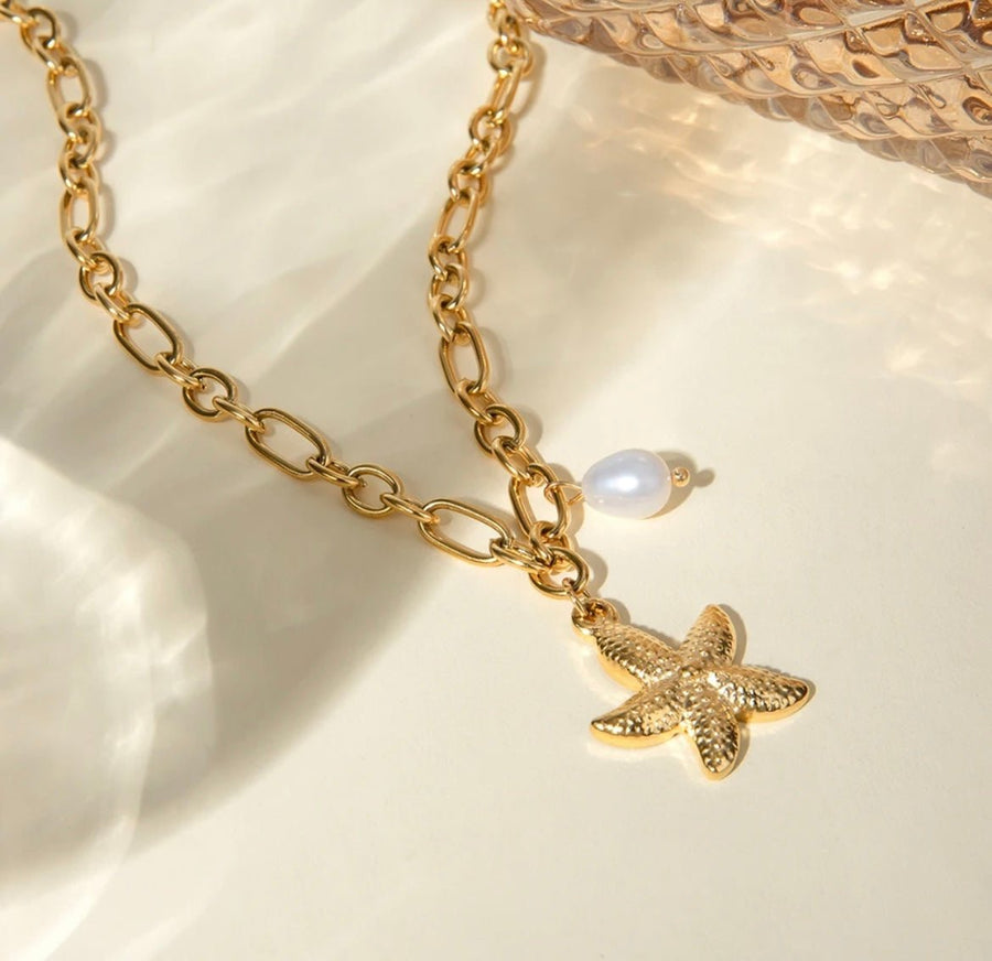 St Lucia Boutique Sia starfish/pearl necklace - 18k gold plated - Shop women's at St Lucia Boutique