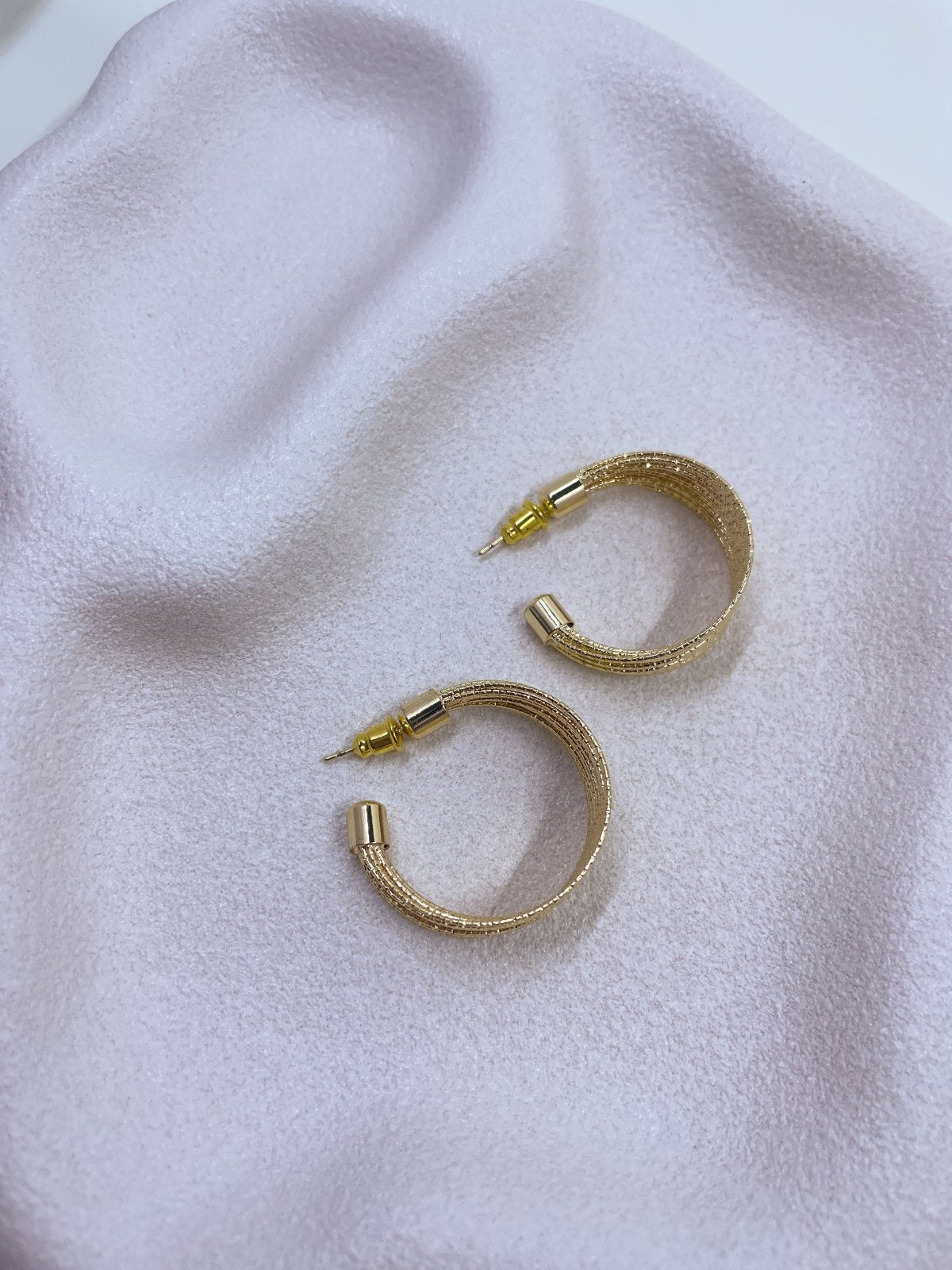 St Lucia Boutique Medium hoop earring - 18k gold plated - Shop women's at St Lucia Boutique