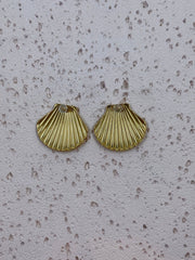 St Lucia Boutique Oversized clam earring - 18k gold plated - Shop women's Accessories at St Lucia Boutique